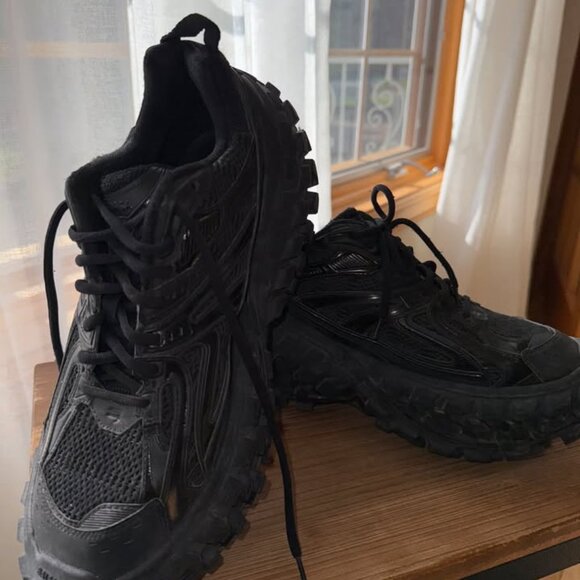 Distressed Designer Sneakers - from Nordstrom - Barely Worn - Picture 4 of 4